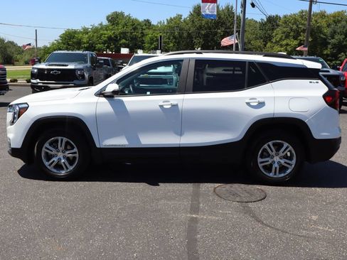 Used 2023 GMC Terrain SLE w/ Driver Convenience Package FWD image 30