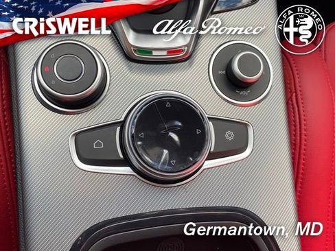 New 2025 Alfa Romeo Stelvio Sprint AWD/4WD image 34