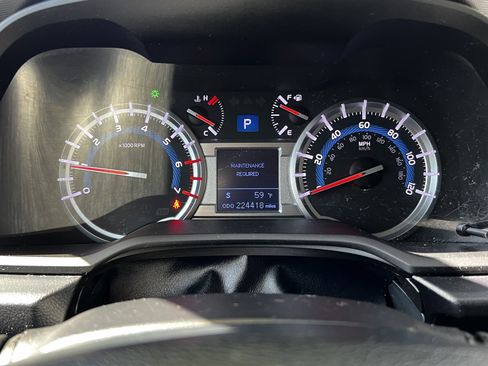 Used 2016 Toyota 4Runner SR5 Premium image 22