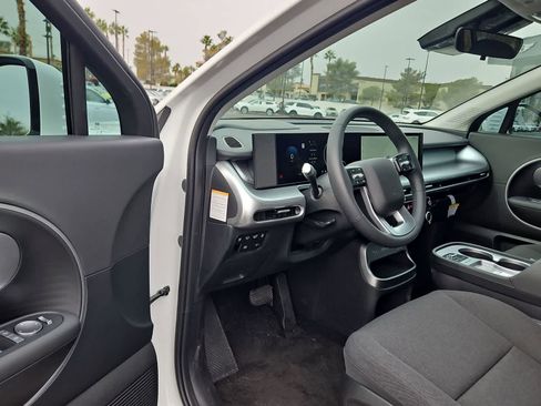 New 2026 Hyundai Ioniq 9 SE AWD/4WD image 10