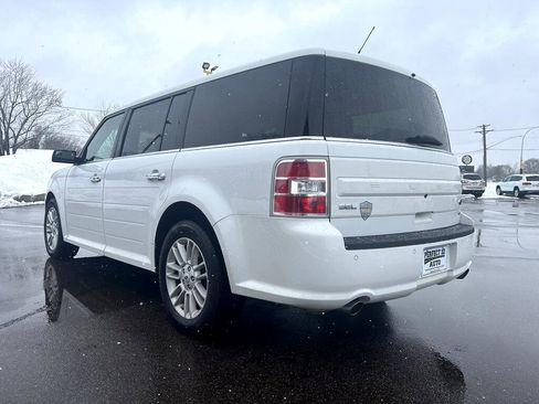 Used 2019 Ford Flex SEL image 11