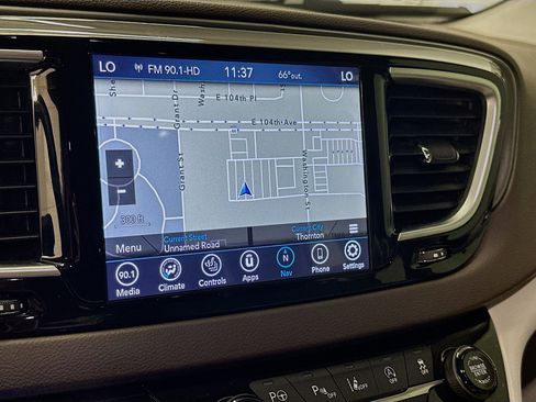 Used 2019 Chrysler Pacifica Touring-L Plus w/ Advanced Safetytec Group FWD image 22