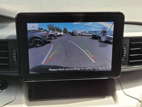 Used 2023 Ford Explorer XLT RWD image 30