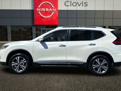 Used 2017 Nissan Rogue SL w/ SL Premium Package FWD image 6