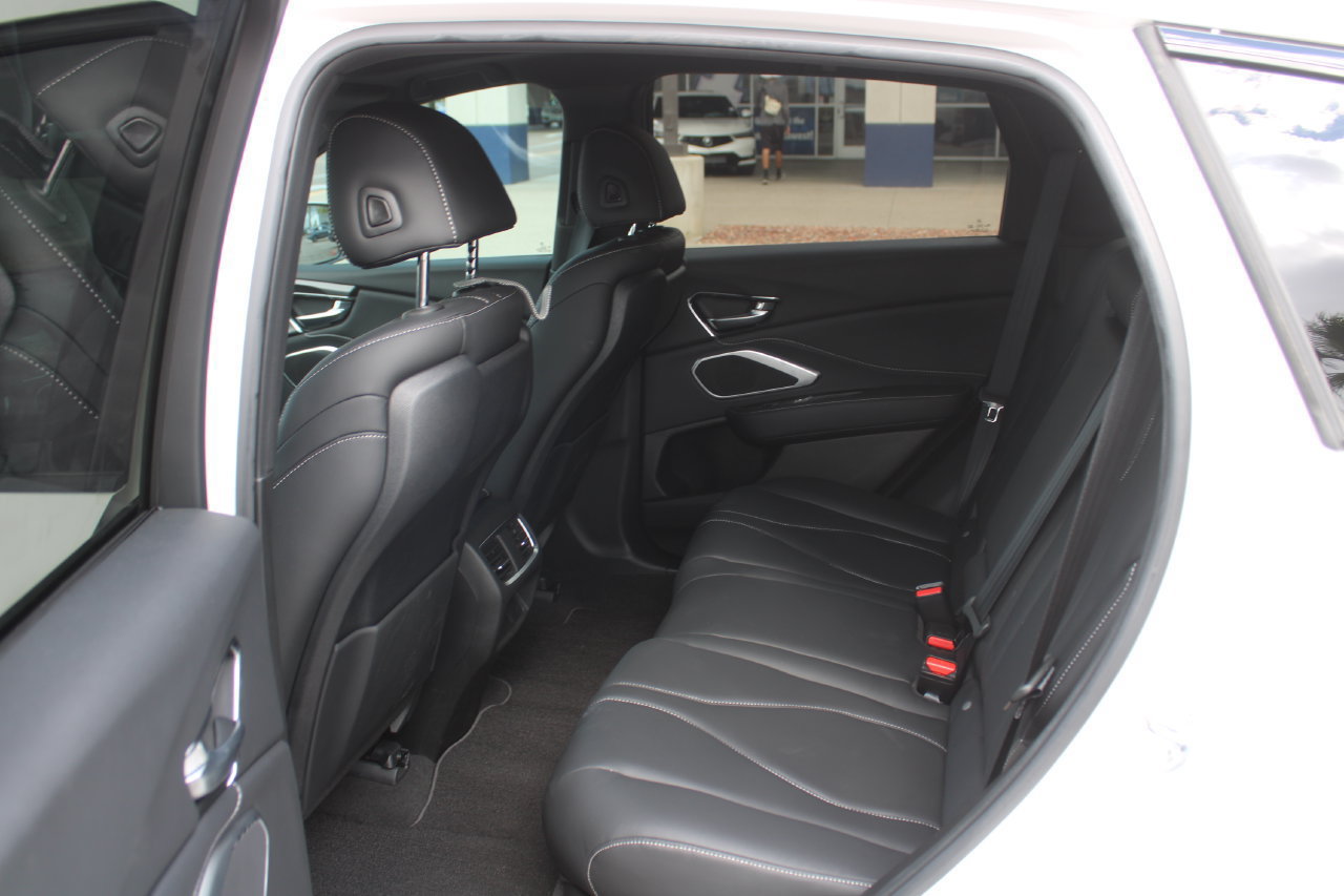 Used 2026 Acura RDX SH-AWD image 13