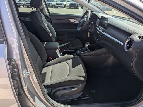 Certified 2023 Kia Forte LXS FWD image 25
