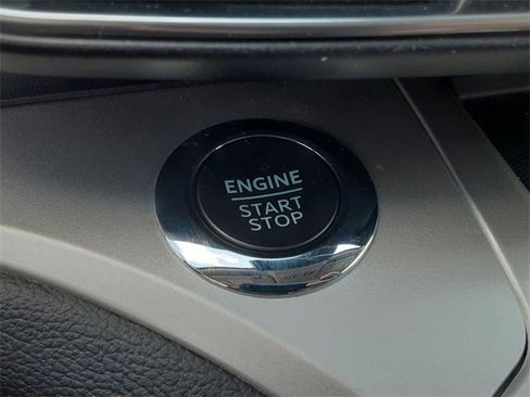 Used 2022 Ford Explorer XLT w/ Equipment Group 202A image 33