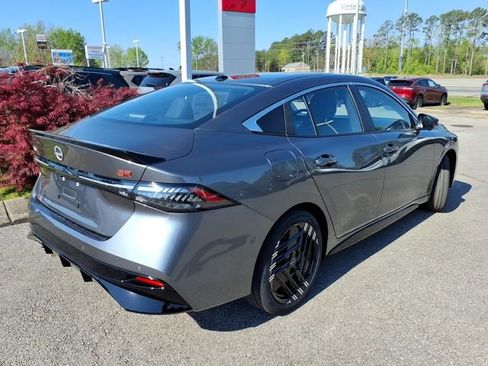 New 2026 Nissan Sentra SR FWD image 3