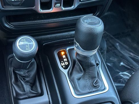 Used 2019 Jeep Wrangler Unlimited Sport S image 21