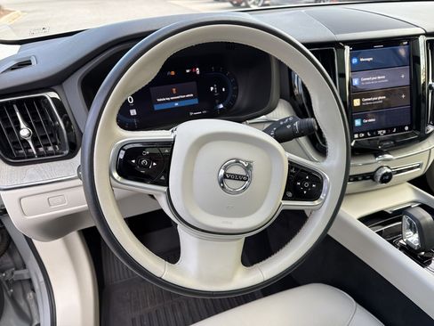 Certified 2024 Volvo XC60 B5 Plus w/ Protection Package Premier image 18