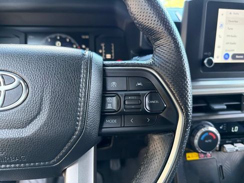 Used 2024 Toyota Tacoma SR5 AWD/4WD image 18