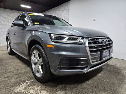 Used 2019 Audi Q5 2.0T Premium Plus w/ Premium Plus Package image 4