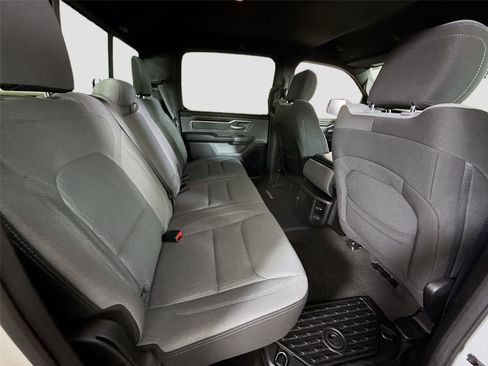 Used 2023 RAM 1500 Big Horn AWD/4WD image 18
