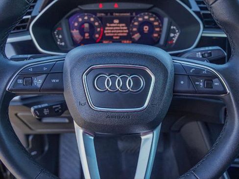 Certified 2025 Audi Q3 2.0T Premium Plus w/ Premium Plus Package AWD/4WD image 11