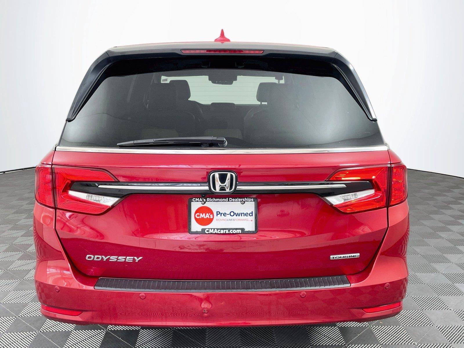 Certified 2024 Honda Odyssey Touring image 9