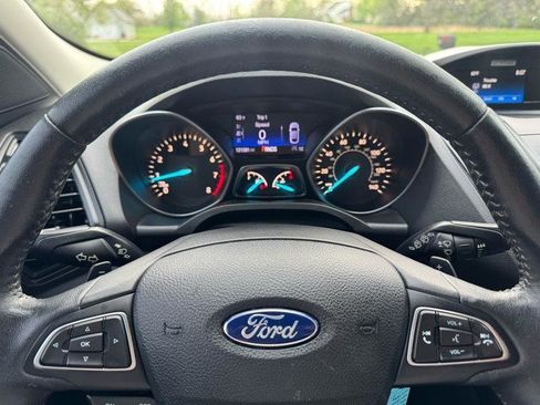 Used 2017 Ford Escape SE w/ SE Sport Appearance Package image 15