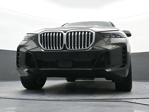 New 2026 BMW X5 xDrive50e w/ M Sport Package AWD/4WD image 25