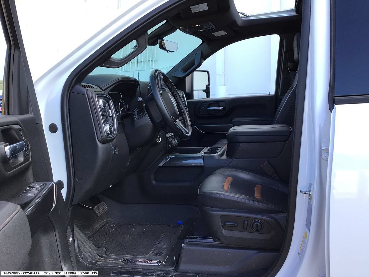 Used 2023 GMC Sierra 2500 AT4 w/ AT4 Premium Plus Package AWD/4WD image 6