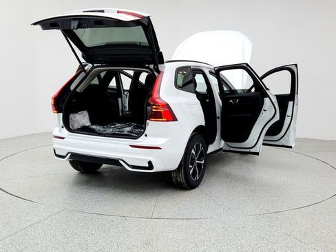 New 2026 Volvo XC60 B5 Core image 11