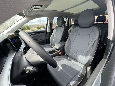 New 2026 Volkswagen Tiguan SE AWD/4WD image 11