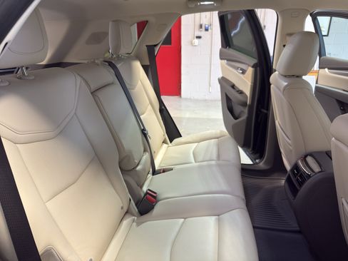 Used 2017 Cadillac XT5 Luxury w/ Driver Awareness Package AWD/4WD image 25