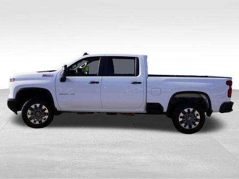 Certified 2024 Chevrolet Silverado 2500 Custom w/ Custom Value Package AWD/4WD image 9