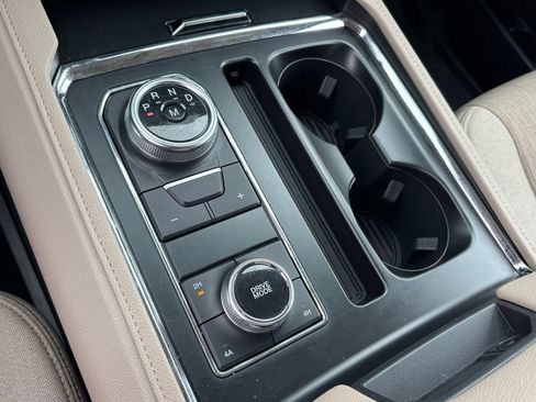 Used 2022 Ford Expedition XLT AWD/4WD image 19