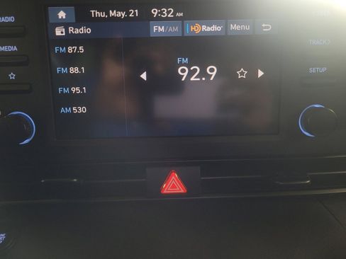 Used 2025 Hyundai Elantra Sport w/ Cargo Package FWD image 25