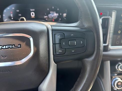 Used 2023 GMC Yukon XL Denali w/ Denali Reserve Package AWD/4WD image 38