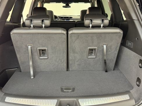 New 2025 Cadillac XT6 Luxury image 24