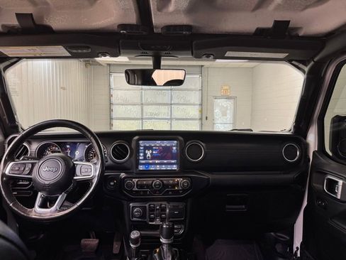 Used 2020 Jeep Gladiator Overland AWD/4WD image 22