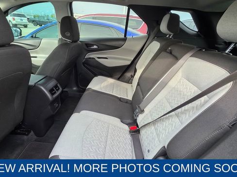 Used 2022 Chevrolet Equinox LS w/ LS Convenience Package image 9