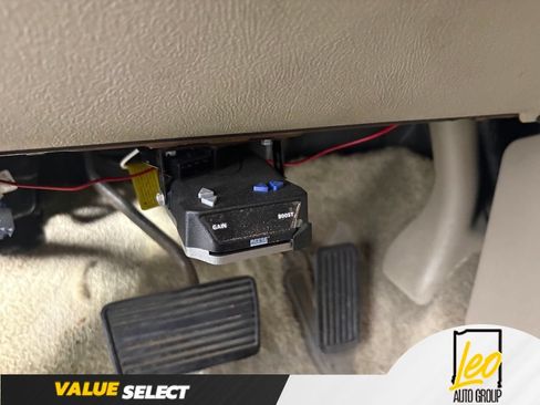 Used 2003 Chevrolet Suburban LT w/ LT Preferred Equipment Group AWD/4WD image 24
