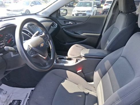 Used 2017 Chevrolet Malibu LS w/ LPO, Convenience Package 1 FWD image 15