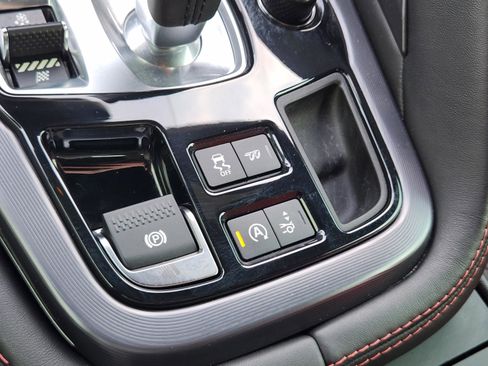 Used 2020 Jaguar F-TYPE R AWD/4WD image 23