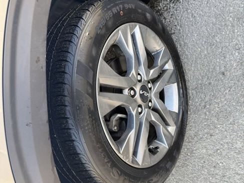 Certified 2023 Kia Seltos S image 15