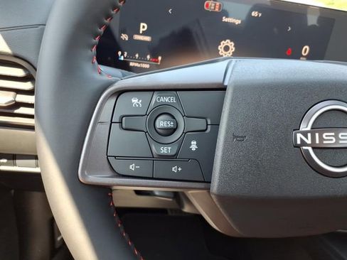 New 2026 Nissan Sentra SR FWD image 9