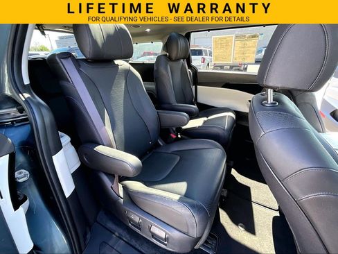 Used 2024 Kia Carnival SX Prestige FWD image 23