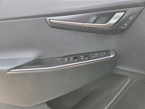 New 2025 Kia EV6 Wind image 16