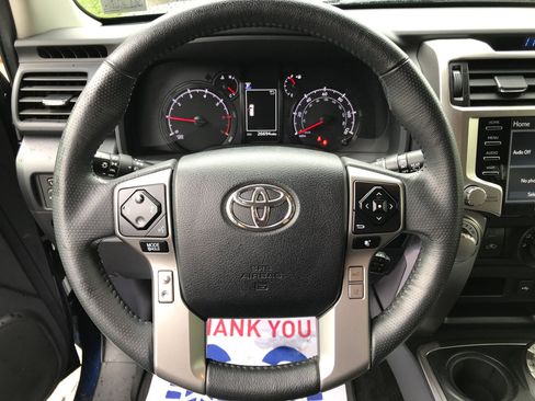 Used 2020 Toyota 4Runner SR5 AWD/4WD image 14