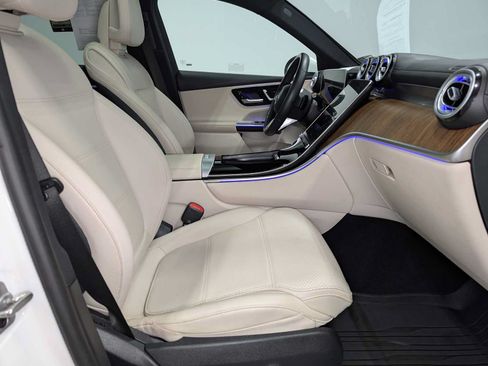 Certified 2023 Mercedes-Benz GLC 300 4MATIC image 38
