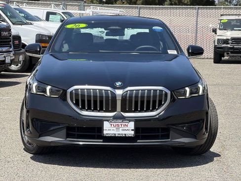 Used 2026 BMW 530i RWD image 2