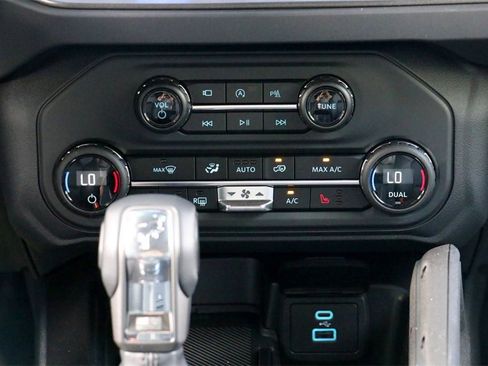 New 2025 Ford Bronco Badlands image 26