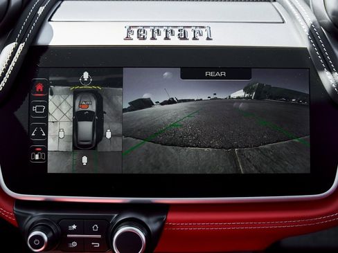 Used 2020 Ferrari GTC4Lusso V12 image 76