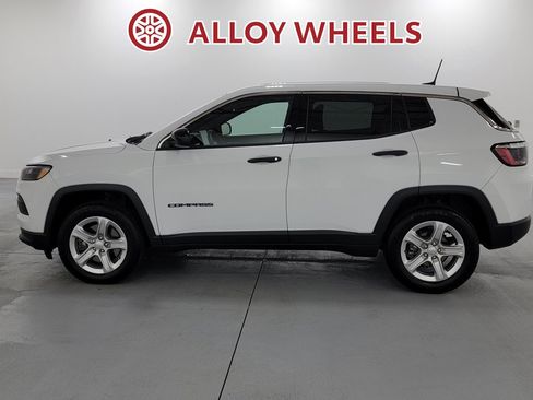Used 2023 Jeep Compass Sport AWD/4WD image 5
