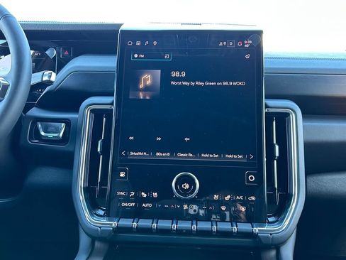 New 2026 GMC Yukon Denali AWD/4WD image 17