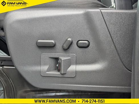 Used 2019 Ford Transit 150 XLT RWD image 3