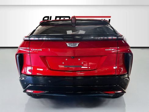Used 2025 Cadillac Lyriq Sport AWD/4WD image 6