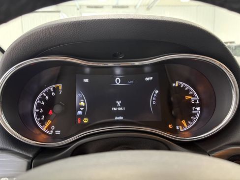 Used 2020 Jeep Grand Cherokee Laredo w/ Security & Convenience Group image 15