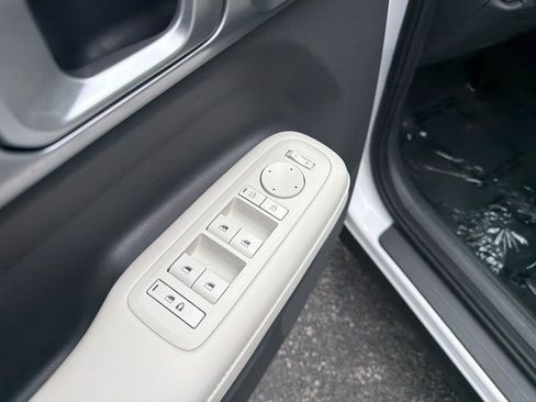 Used 2025 Hyundai Santa Fe SEL AWD/4WD image 14